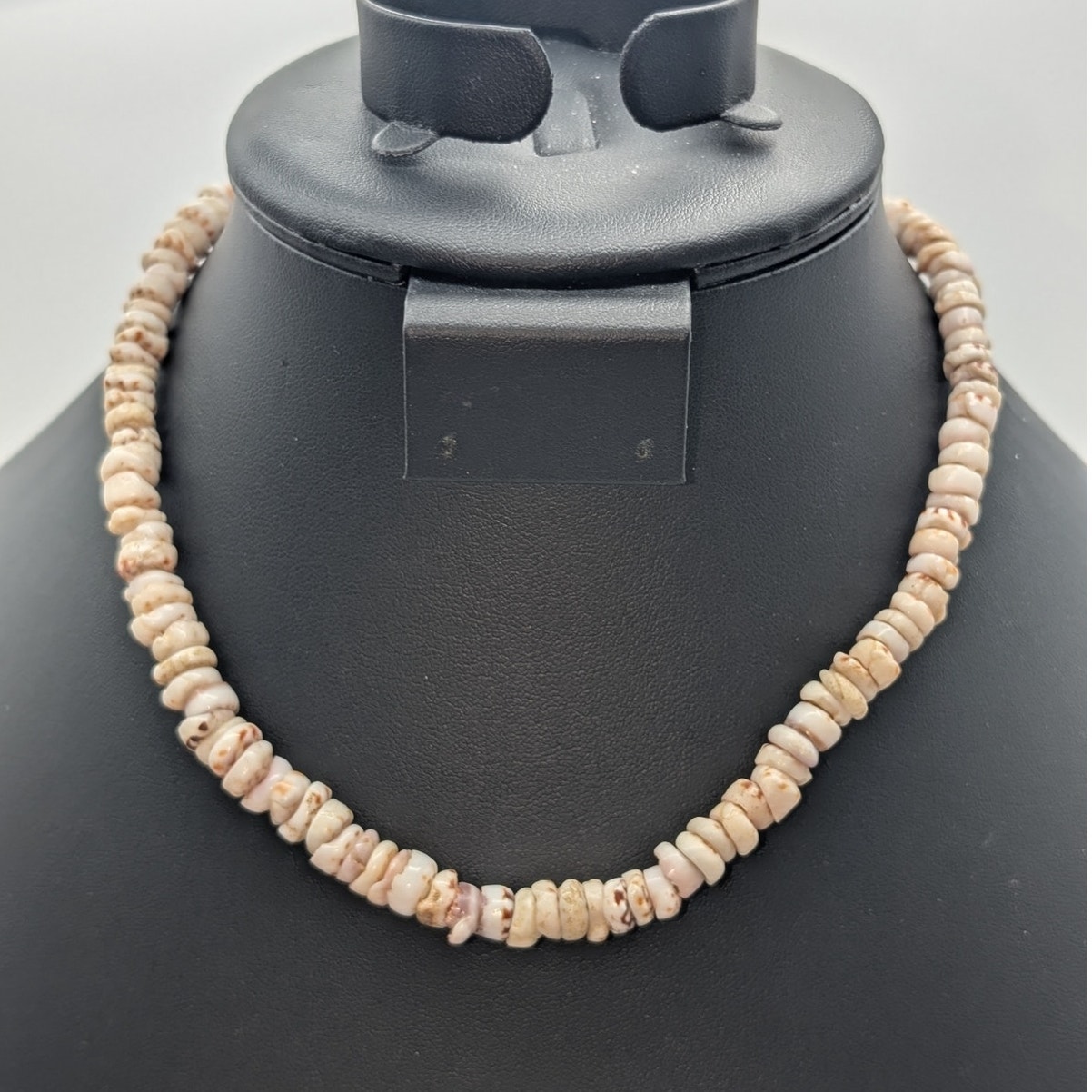 Genuine Puka Shell Vintage Barrel Clasp 16 Necklace